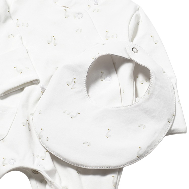 MAYORAL NEWBORN Set di tutina bianca, cappello e bavetta neonato