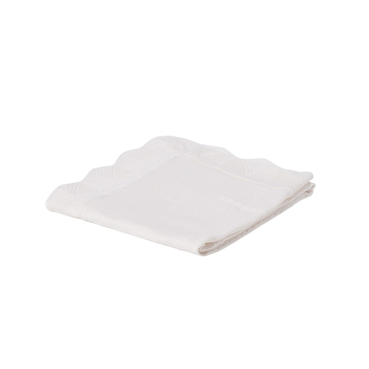 MAYORAL NEWBORN Copertina panna in cotone neonata