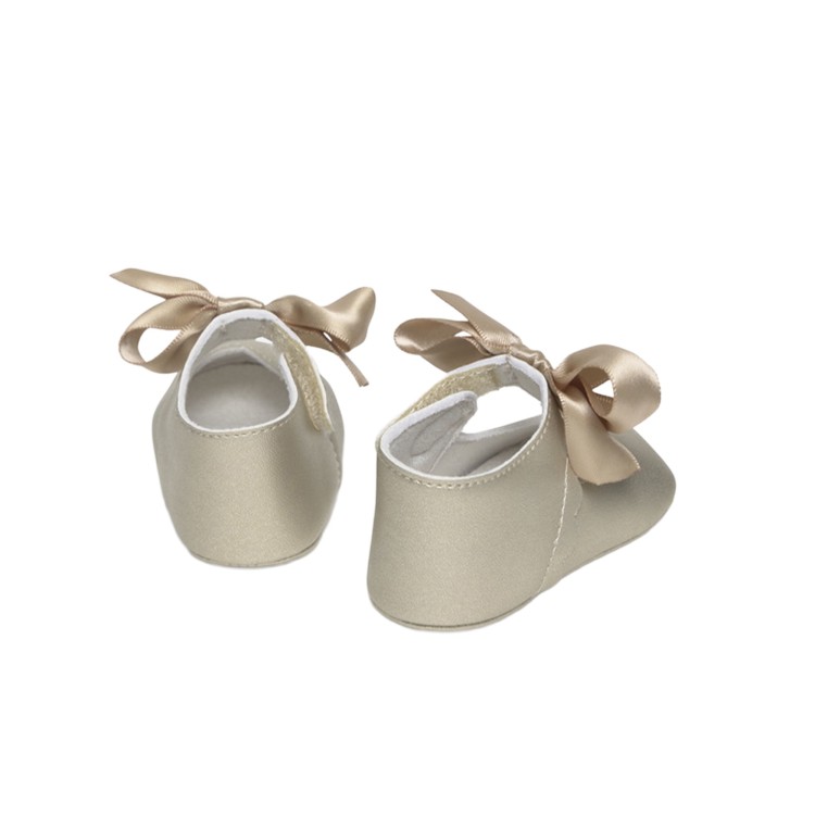 MAYORAL NEWBORN Scarpine oro metallizzate neonata