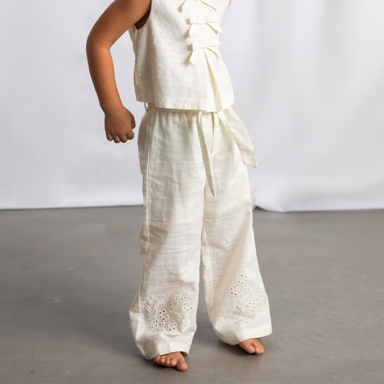 MAYORAL Pantaloni panna ricamati in lino bambina